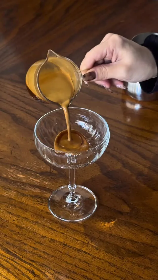 ラテは、エスプレッソの力強さと