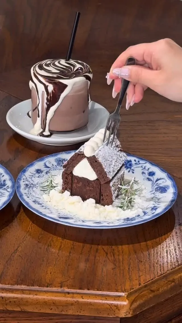 こんばんは、AIMAIです🎄