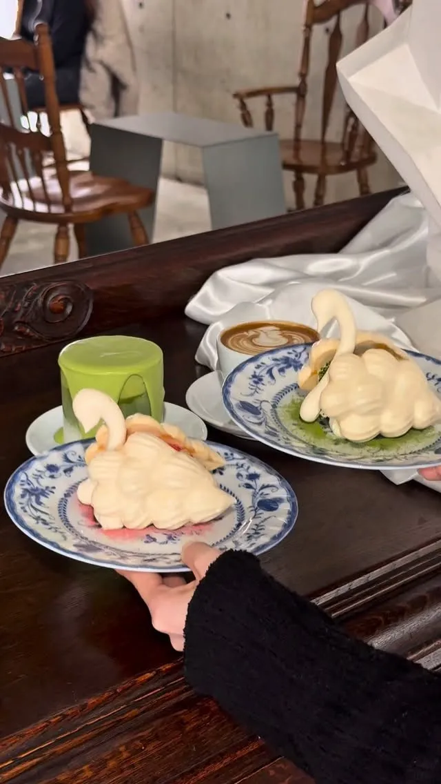 こんばんは AIMAIです🦢